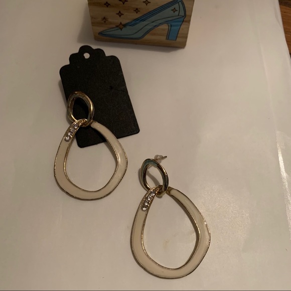 Vintage No~8 Unique Light Weight Fancy Earrings - Picture 6 of 11